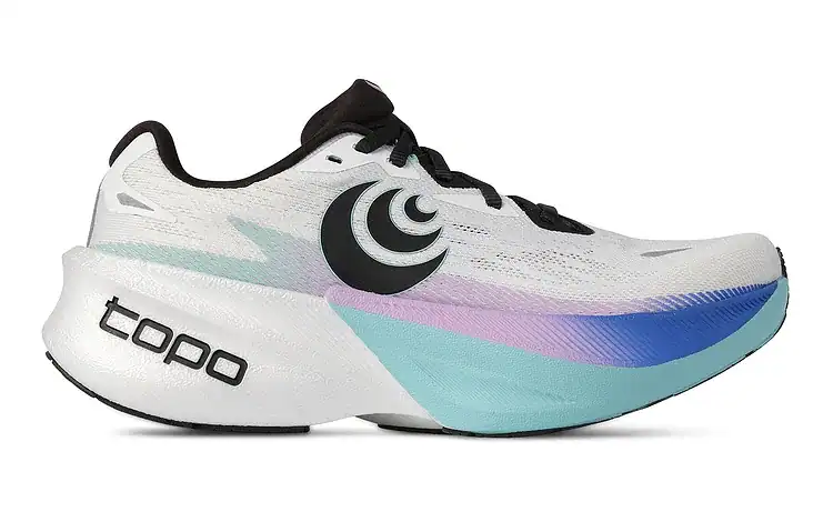 Close-up of Women's Specter 3 running shoe featuring lightweight design, breathable upper, and cushioned sole for optimal running performance.