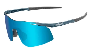High-performance blue sports sunglasses with sleek design, ideal for runners and outdoor athletes, featuring advanced UV protection and lightweight frame.