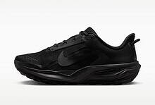Black Nike running shoes with sleek design and cushioned sole, ideal for running and athletic activities.