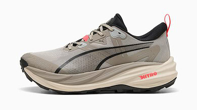 Lightweight Nike running shoes with cushioned sole, breathable mesh upper, and modern design for optimal performance and comfort during running.