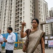रेरा कायद्यातील त्रुटींमुळे घर ताबा विलंब : ग्राहक त्रस्त