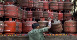 व्यावसायिक सिलिंडर महागला
