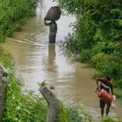 तामिळनाडूमध्ये वादळाचा इशारा
