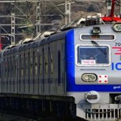 दोनशे अडतीस वातानुकूलित गाड्या