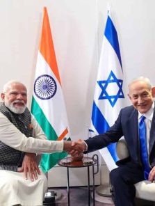 पंतप्रधान मोदींना खास निमंत्रण