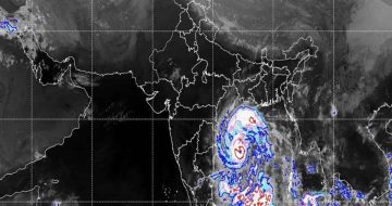 ओडीशात चक्रीवादळामुळे  नुकसान