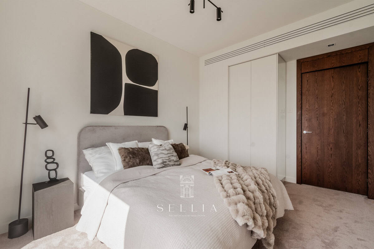 Nowoczesny apartament na 28 piętrze z widokiem na miasto.