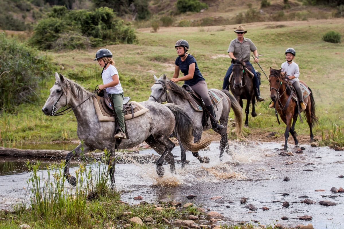 horseback safari botlierskop