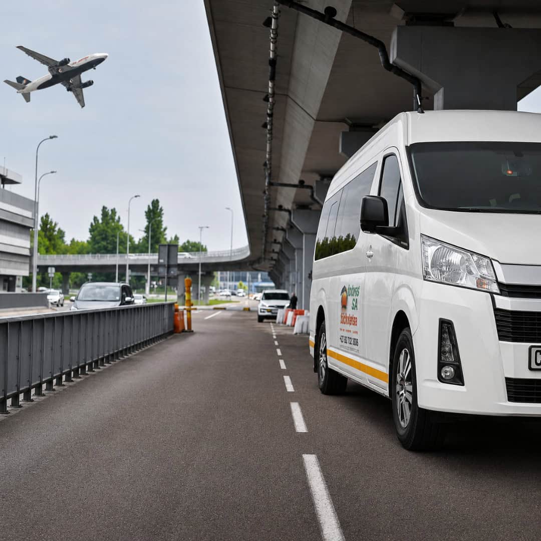 TRANSFER SHUTTLE - JOHANNESBURG AIRPORT/ HAZYVIEW