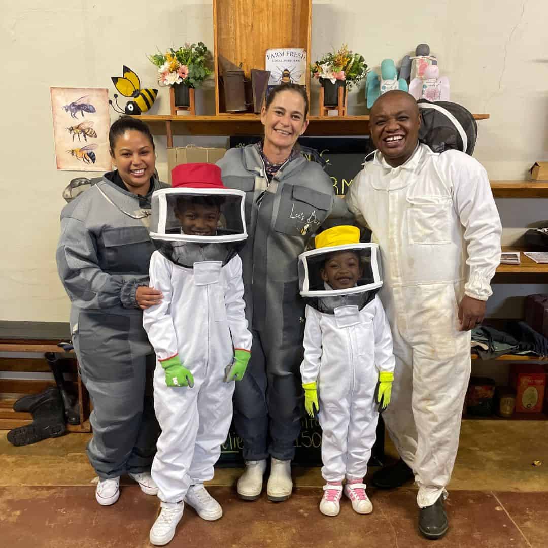 BEE FARM TOURS - HAZYVIEW