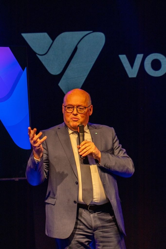comp 190 voidsy eroeffnung okt25 wels img 2902 by b plank imbilde at