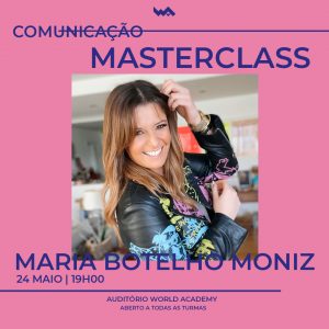 Imagem de uma mulher sorridente, promovendo uma masterclass de comunicação pela World Academy.