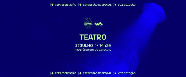 Imagem de um evento teatral no Festival World Academy com foco em expressão corporal.