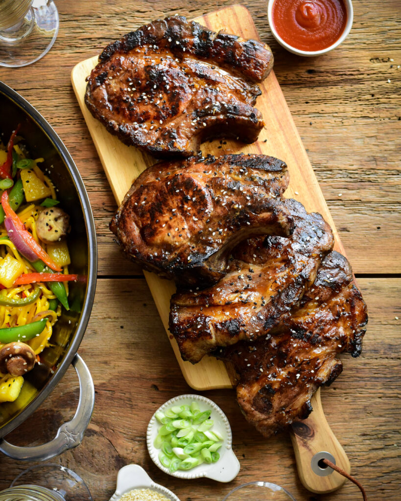 For beautifully cooked pork chops garnished with sesame seeds.