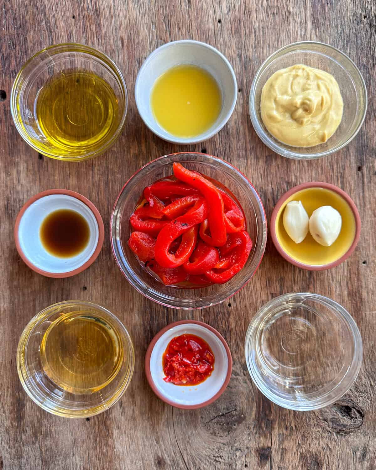 Ingredients for a Spanish steak sauce.