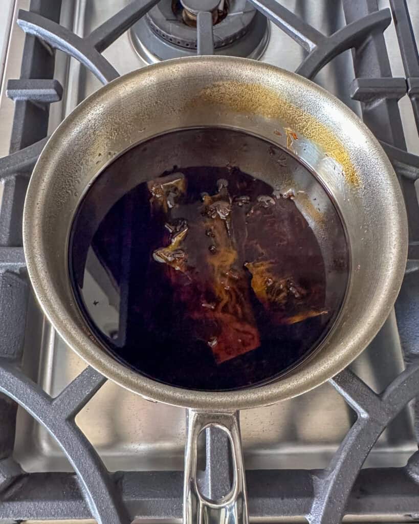 Place of the ponzu ingredients into a sauce pot to bowl.