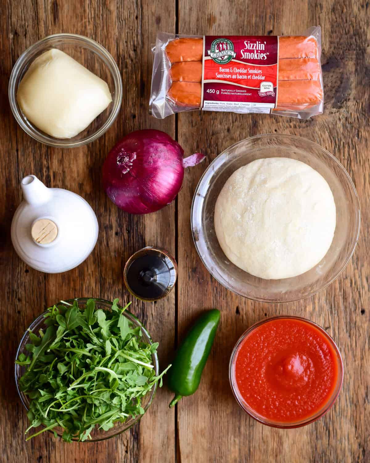 Ingredients for a grilled smokie pizza sandwich recipe.