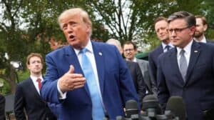 Trump Orders US Agencies to Replace ‘AI’ With ‘Super Intelligence’