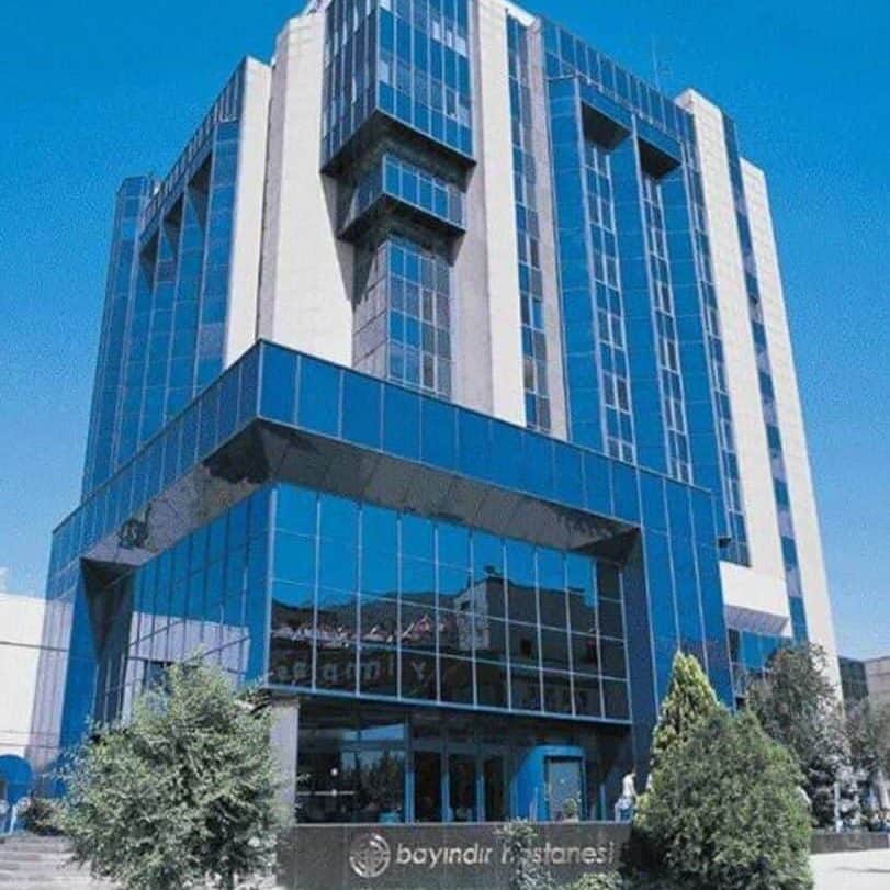 Bâtiment du Bayındır Healthcare Group à Istanbul, groupe hospitalier turc privé reconnu pour ses services médicaux complets