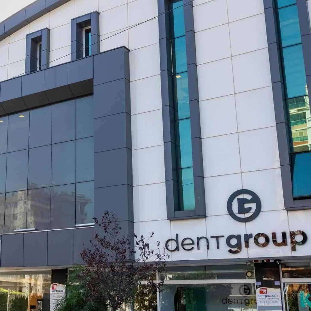 Façade de Dentgroup International à Istanbul, réseau dentaire turc dédié au tourisme médical et aux soins esthétiques