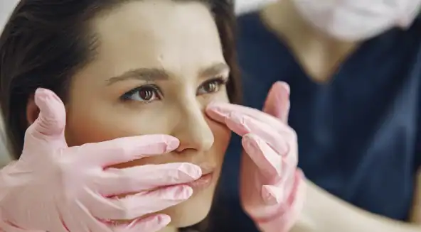 Chirurgie esthétique du nez à BestClinic Turkey, expertise en rhinoplastie en Turquie.