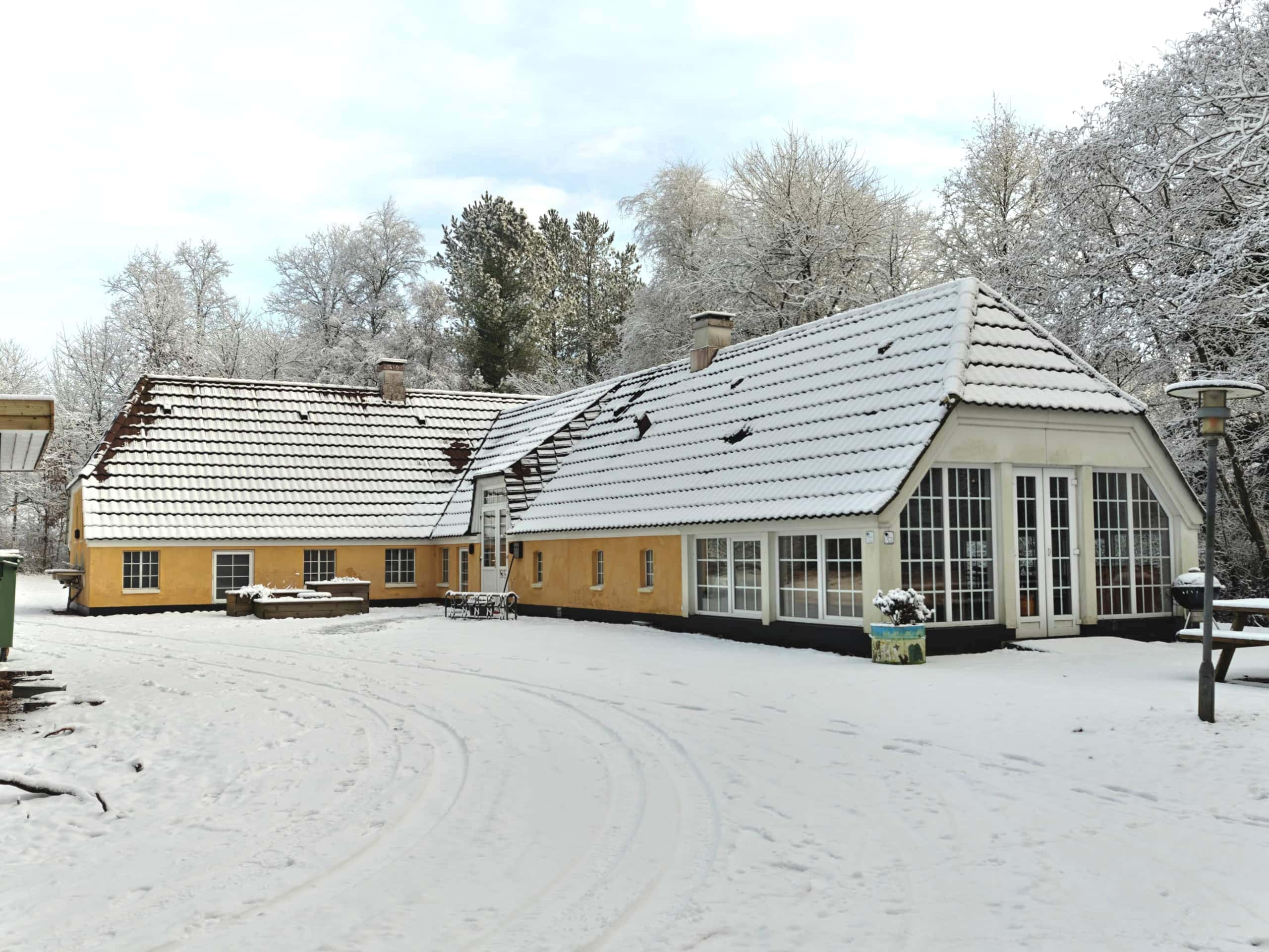 Oplev fordelene ved vintercamping i Sønderjylland. Book et ophold hos Arrild Ferieby Camping i dag