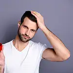 Cheveux gominés