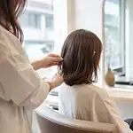 Coiffures cheveux mi-longs faciles