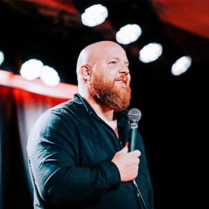Komiker Pelle Lundberg laver stand up