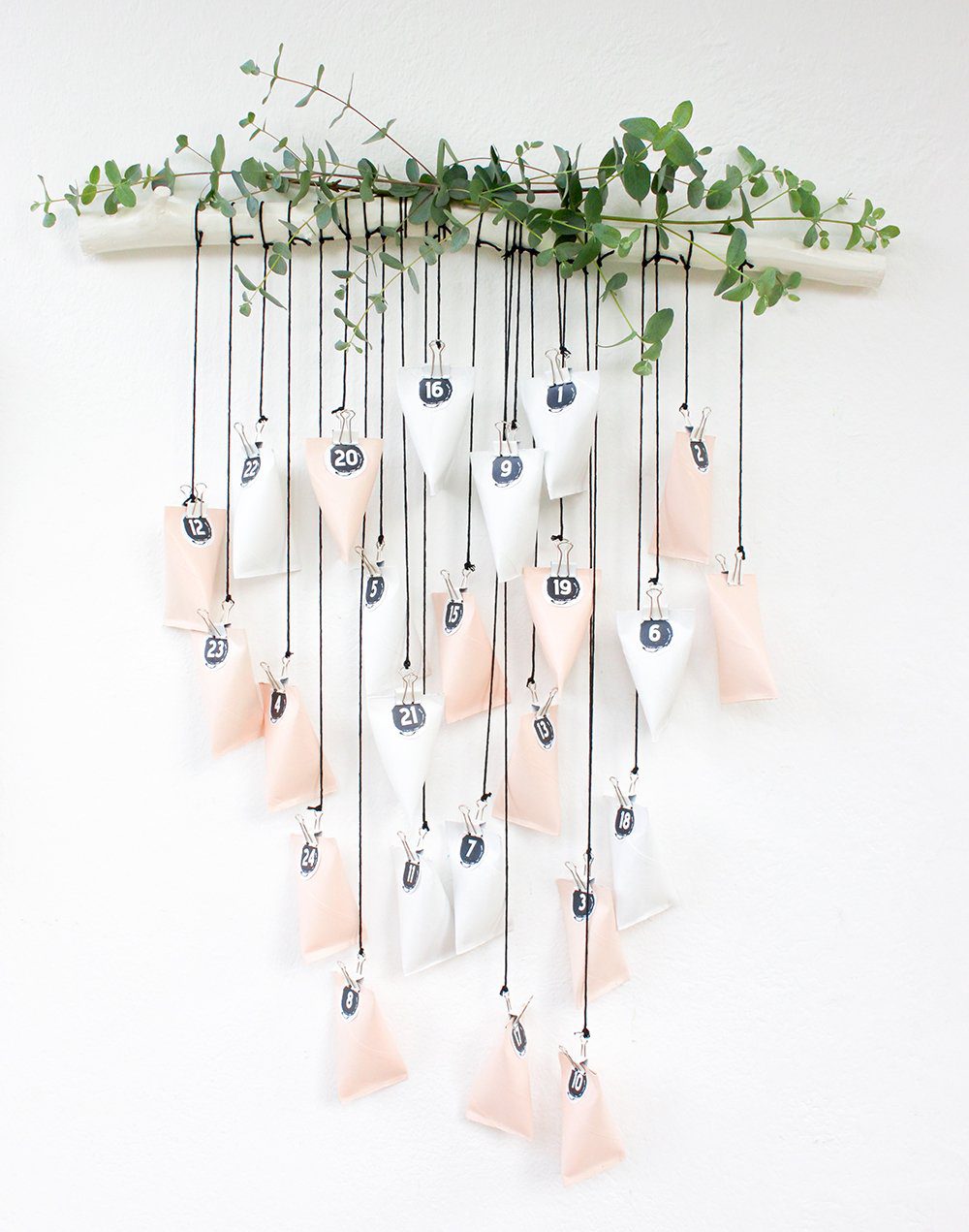 Round-up of 15 Inspiring DIY Advent Calendars | Five Marigolds
