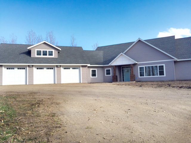 Our DIY Fixer Upper Story: Building our Dram Home While Getting Out of Consumer Debt | Five Marigolds