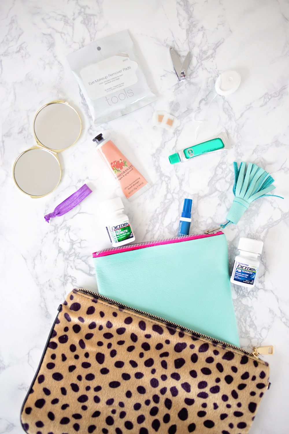 Make a no-sew leather clutch with tassel in just 15 minutes! #ad #MoreMomentsWithExcedrin