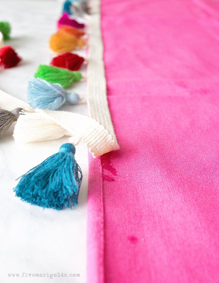 Chillin' and Grillin' Backyard Barbecue: Tutorial for turning a dollar store tablecloth into a custom memory blanket for gatherings.