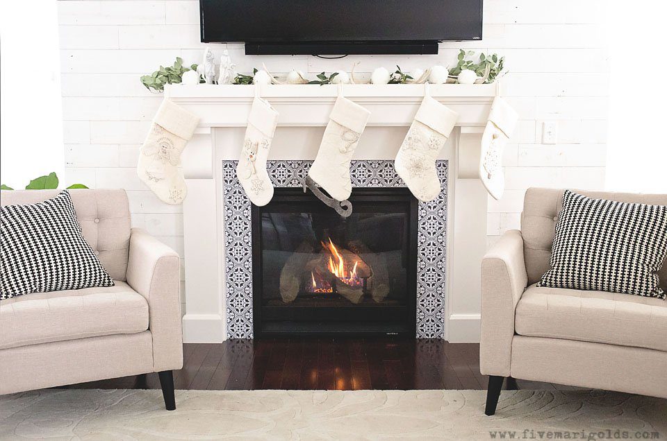 Family friendly modern farmhouse Christmas Home Tour features living room, play room and girls' bedroom. | Five Marigolds