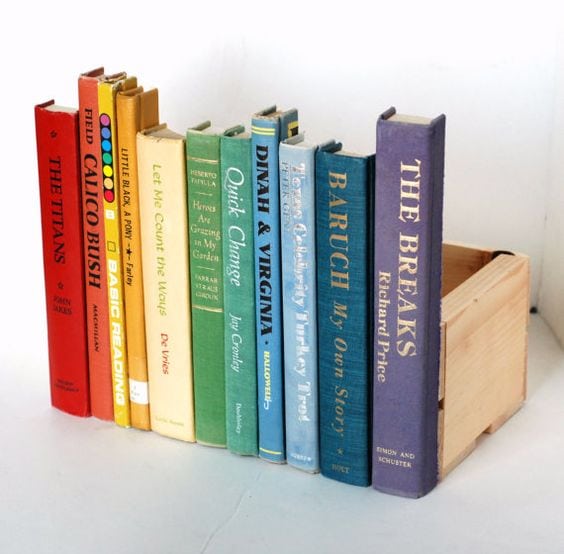 15 Genius Way to Upcycle Vintage Books