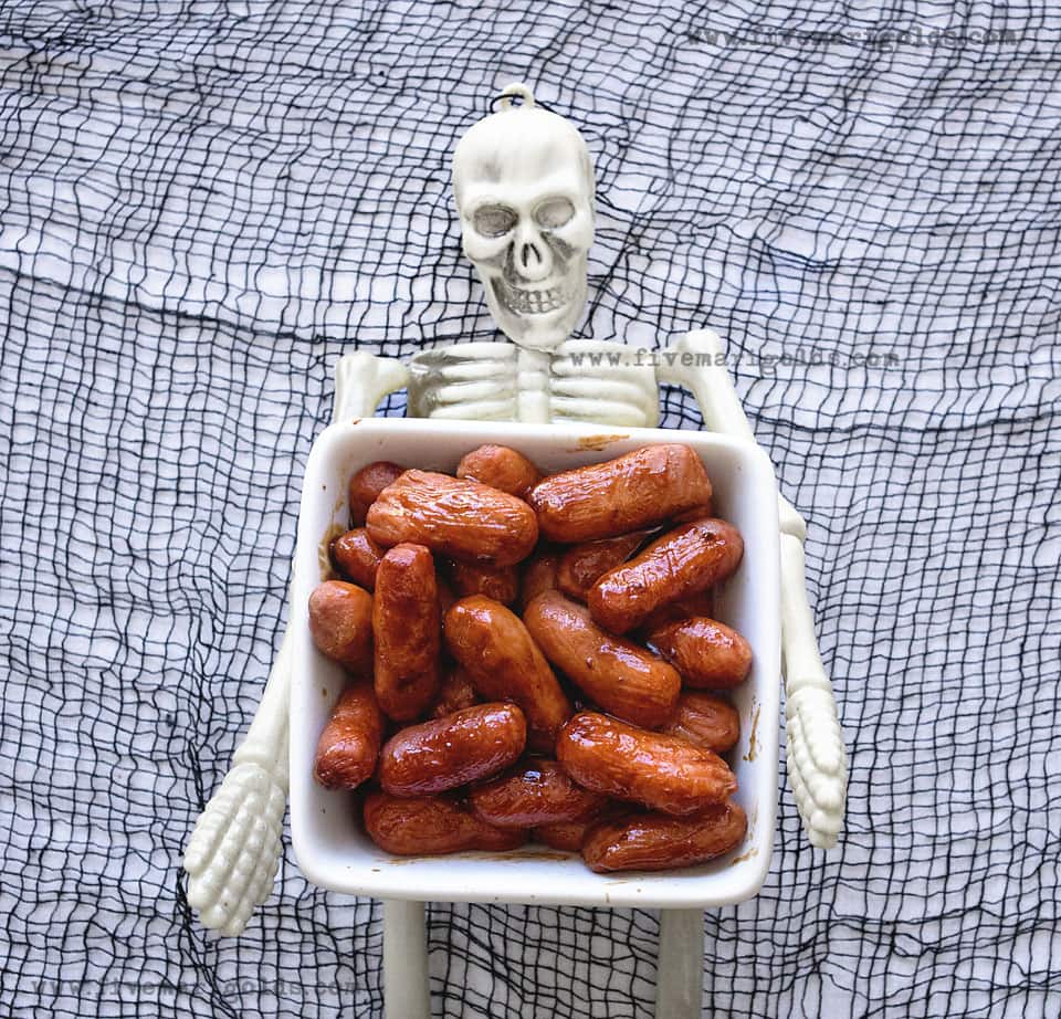 Lazy Mom's Guide to Spooky Halloween Theme DInner | Five Marigolds