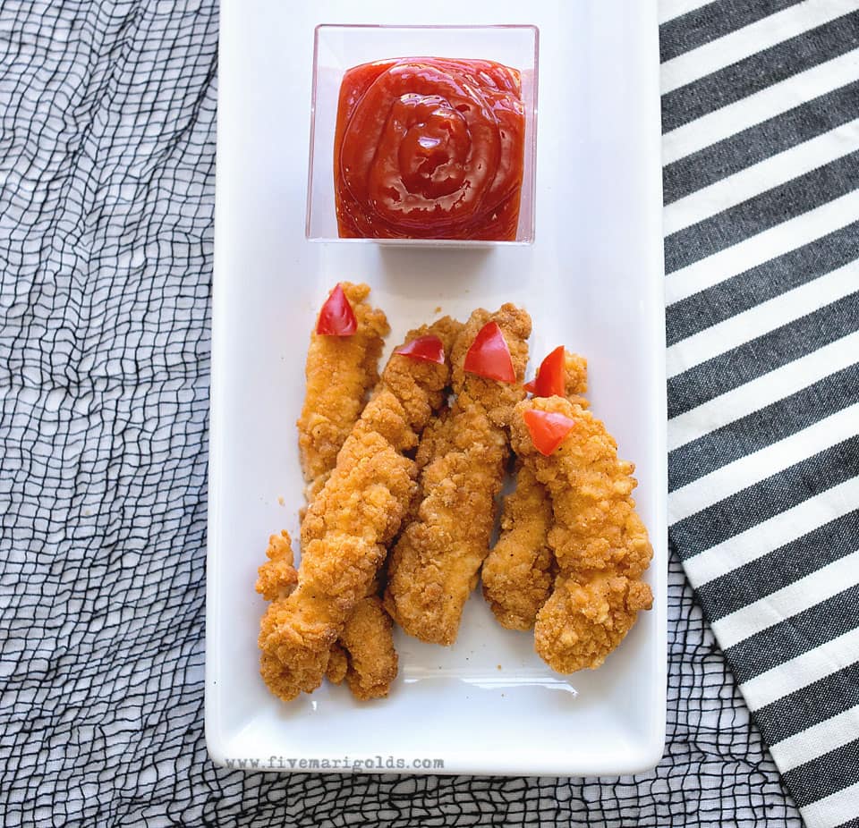 Lazy Mom's Guide to Spooky Halloween Theme DInner | Five Marigolds