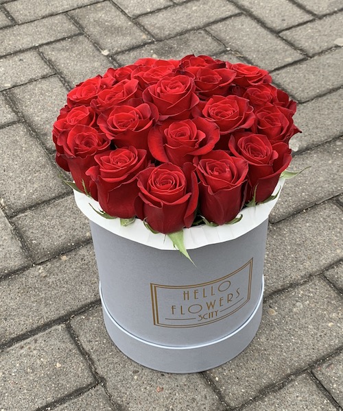 Czerwone róże w dużym srebrnym boxie - kwiaty w pudełku | flower box