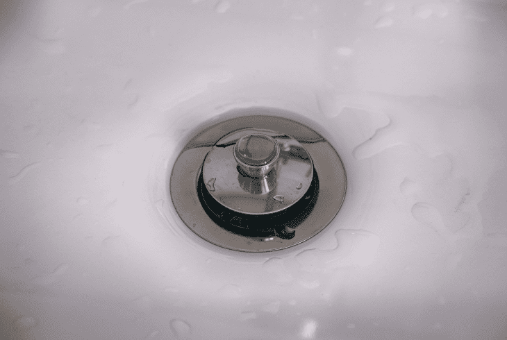 keeps bathtub push stopper