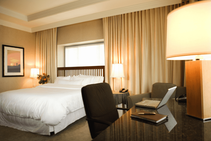 do hotel change bedsheets