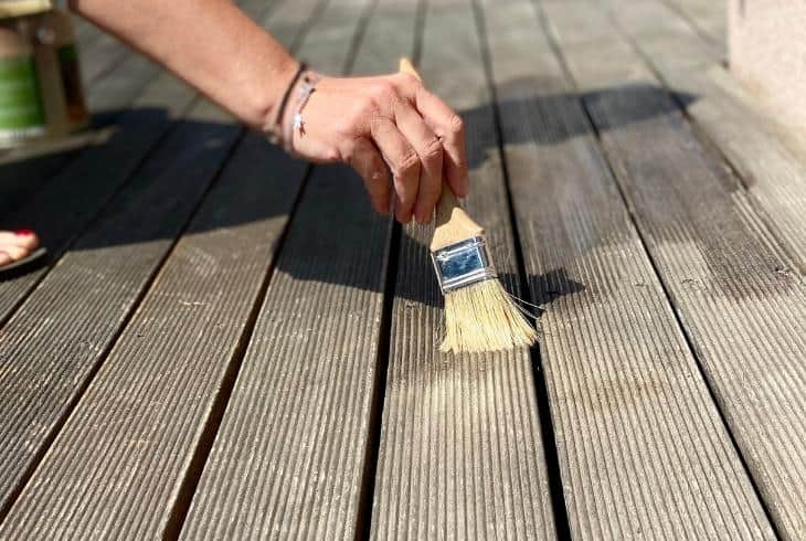 apply teak oil