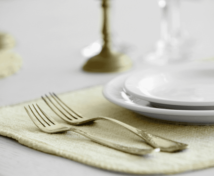 placemats on table