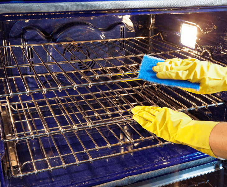 cleaning the oven