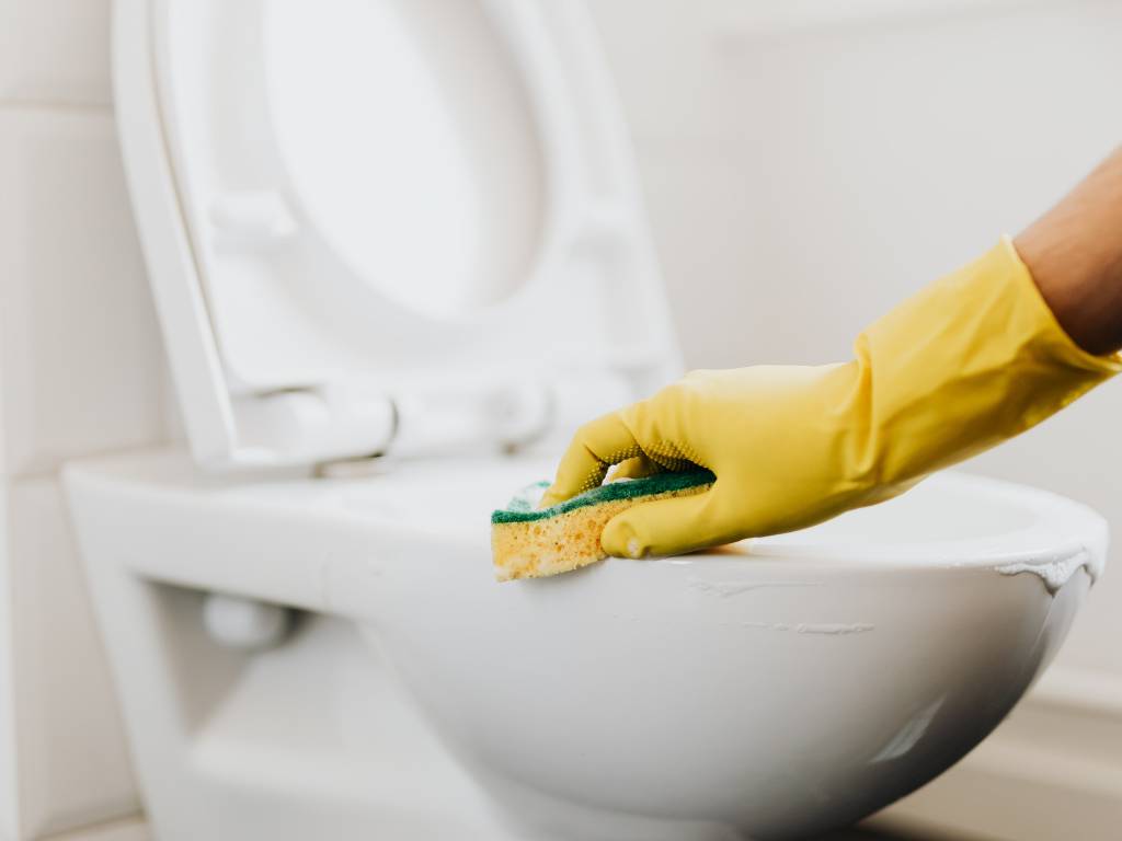 Bathroom Cleaning Checklist