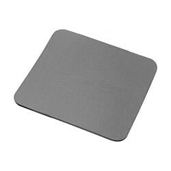 découvrez des méthodes efficaces pour laver votre tapis de souris sans l'abîmer et prolonger sa durée de vie.