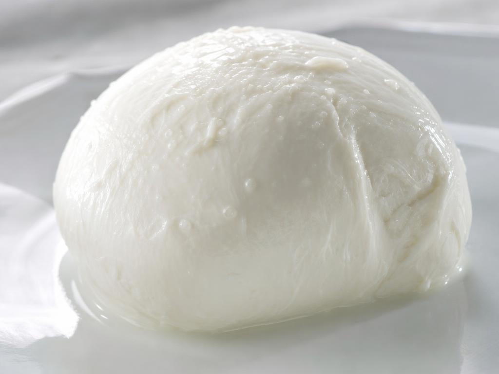 Est-il possible de manger une mozzarella périmée de 3 jours ? Combien de jours après la date de péremption peut-on manger de la mozzarella ? Mozzarella périmée non ouverte