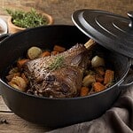 cuissot de chevreuil en cocotte en fonte