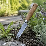 Le couteau désherbeur pour un jardinage facile