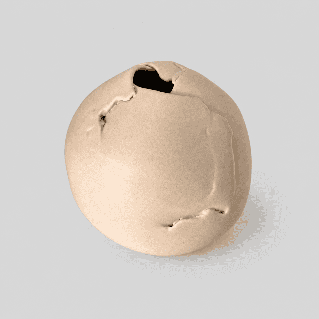 Keramisk vase med naturlig finish og unikt design.