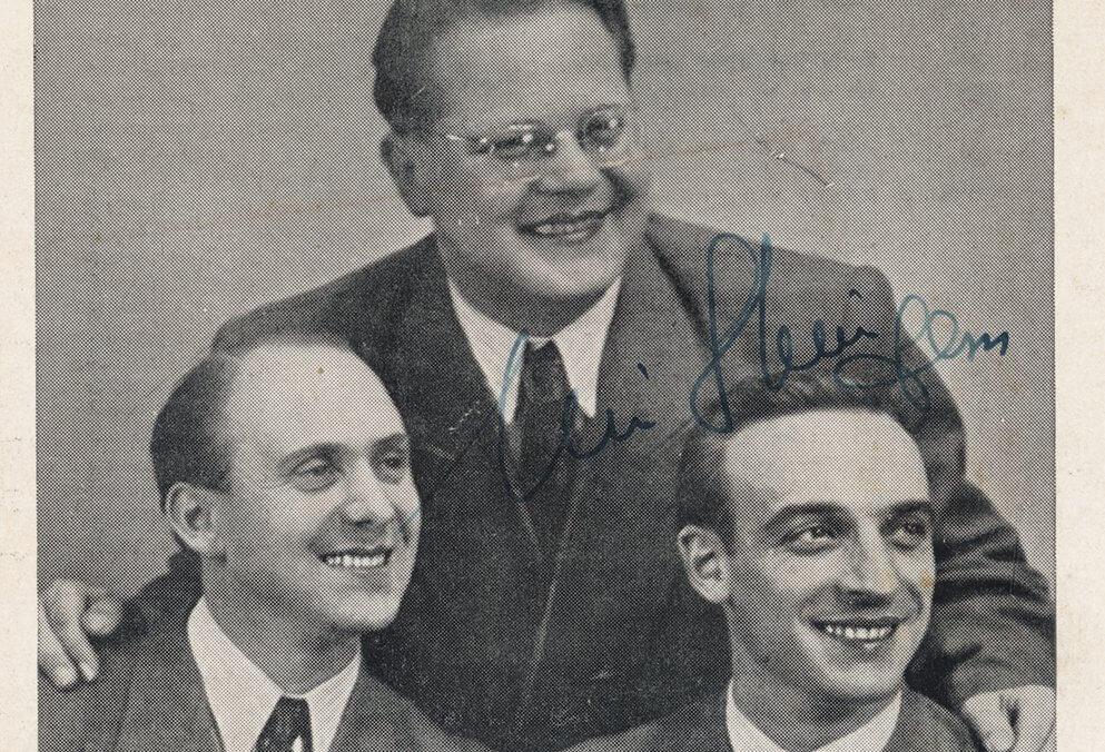 Historische Autogrammkarte des Steingass Terzetts mit drei Männern in Anzügen